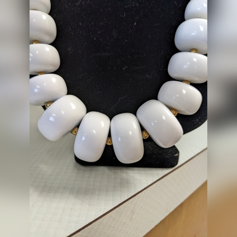 Vtg Signed Kjl Kenneth J. Lane Chunky White Beade… - image 7
